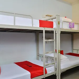 Reddoorz @ Kallang Mrt Singapore